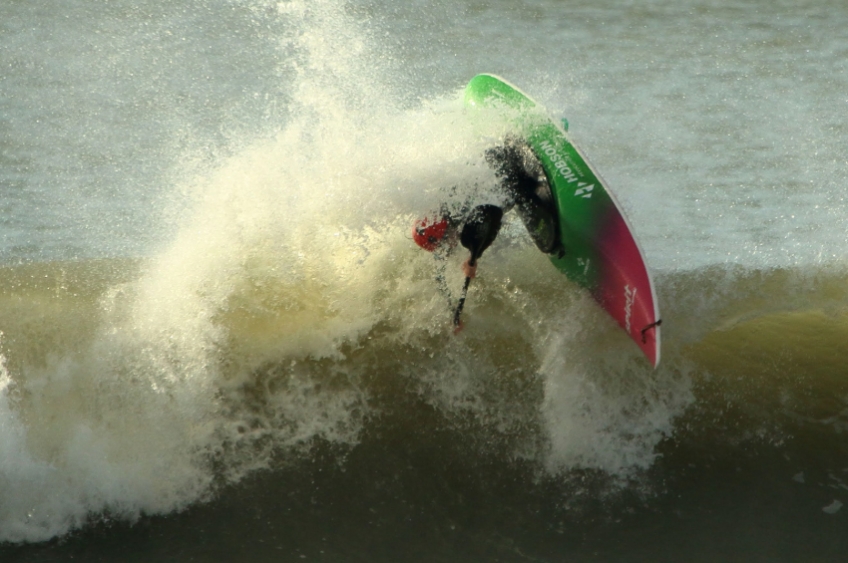 How does a surf kayak competition work? | Mathew Lamont